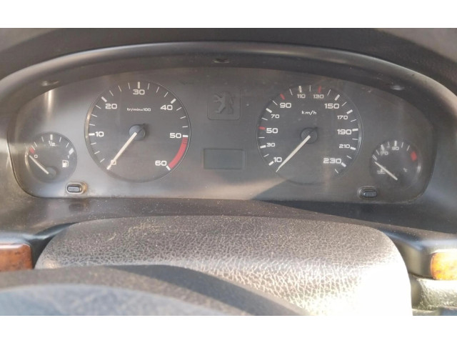 Přístrojová deska  Peugeot 406    