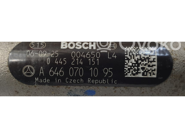 Vstřikovací lišta A6460701095   Mercedes-Benz C W203     
