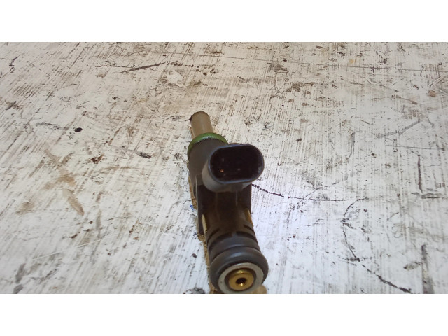 Vstřikovač A2720780249   Mercedes-Benz ML W164  pro benzínový motor 5.5 27396330342398 1534