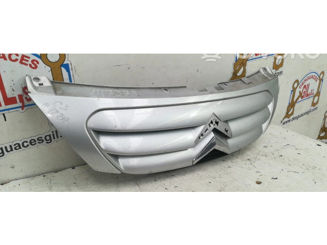 Передняя решётка Citroen C3 2002-2004 года 147373      