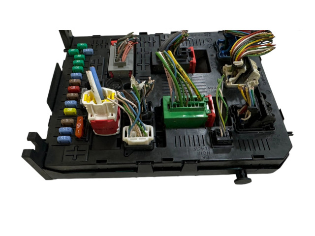 Блок предохранителей 281197595   Toyota Proace