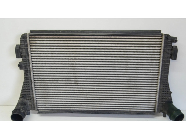 Интеркулер  1K0145803AJ   Skoda Octavia Mk2 (1Z) 1.6