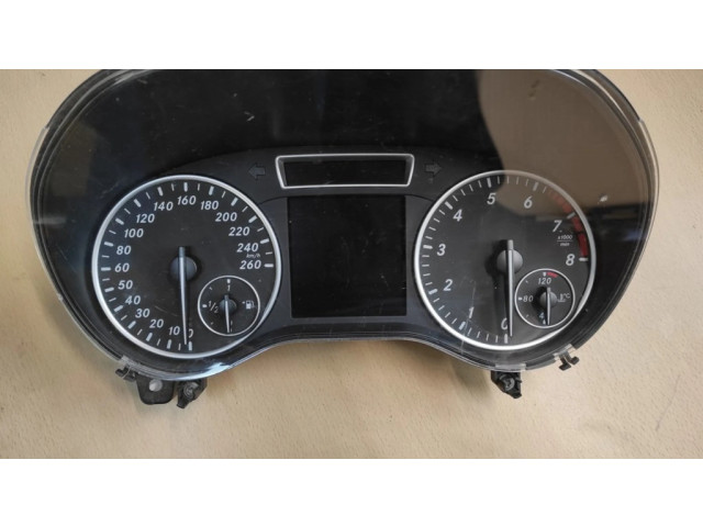 Přístrojová deska  Mercedes-Benz B W246 W242 2012 1030052150  