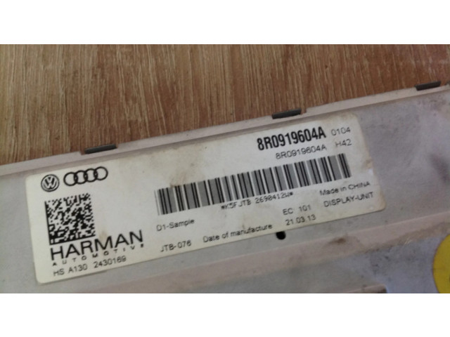 Дисплей    8R0919604A   Audi A5 8T 8F