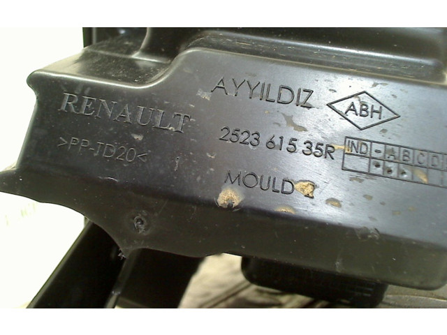   Pojistková skříňka 252361535R, 252361535R   Renault Captur II 2021