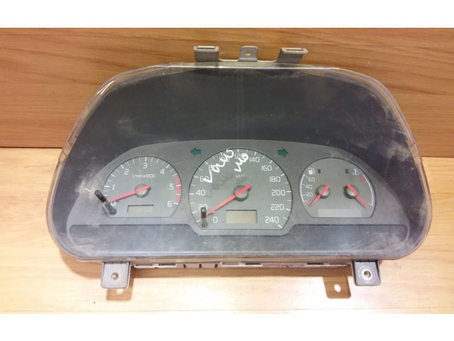 Přístrojová deska  Volvo S40, V40 1997 30864182007  
