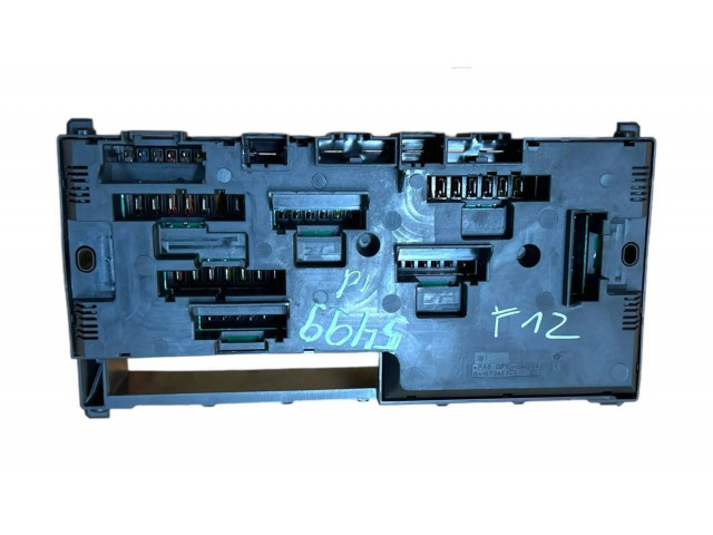 Блок предохранителей 9252815, 02128344   BMW 6 F12 F13    