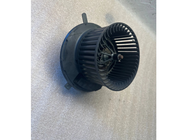 Вентилятор печки 1K1819015C, CZ01606007616   Volkswagen Tiguan