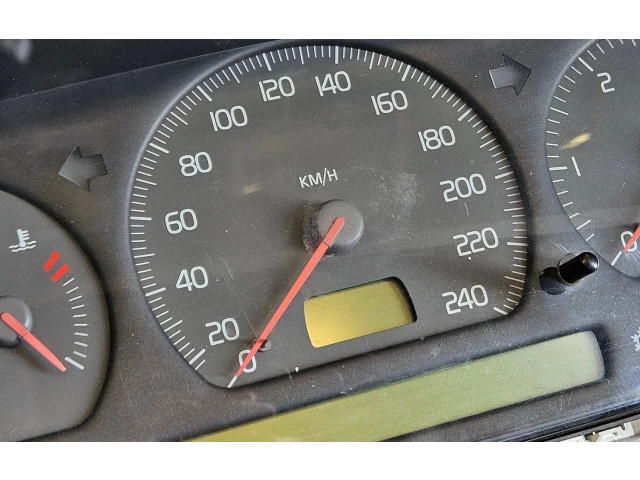 Přístrojová deska  Volvo S70  V70  V70 XC 1999 9451530, 7R0T40  