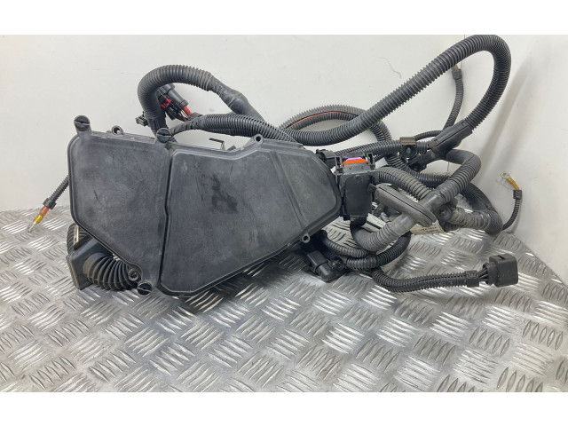  Pojistková skříňka 7L0937576B, 7L0937503D   Volkswagen Touareg II 2010