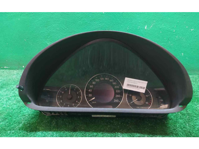 Přístrojová deska  Mercedes-Benz CLK A209 C209  110080251005  