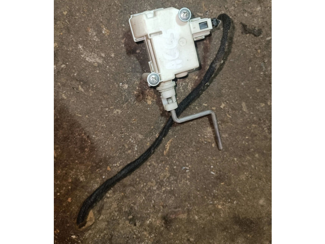 Vstřikovací lišta 4b9862153   Audi A6 S6 C5 4B     