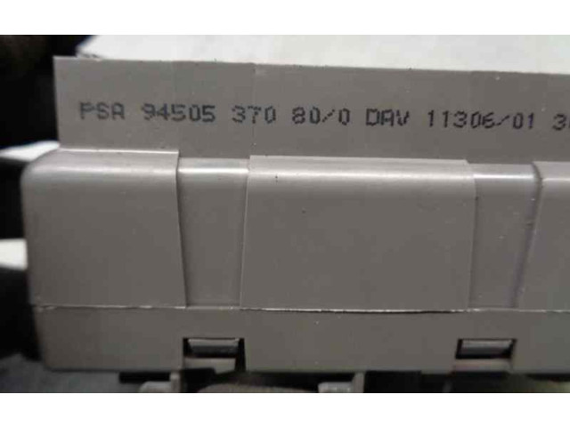 Pojistková skříňka Řídící jednotka BSM 9450537080   Peugeot 405 1993