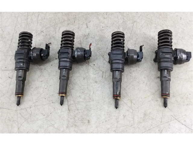 Vstřikovač 038130073BA   Volkswagen PASSAT B5.5    AVF 