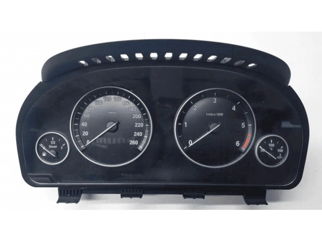 Přístrojová deska  BMW 5 F10 F11 2012 9285195  