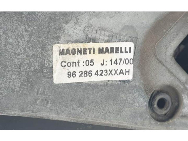 Zpětné zrcátko  Peugeot 106 1991  96286423XXAH  