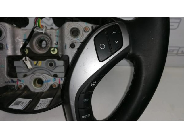 Volant Hyundai i30 2014   