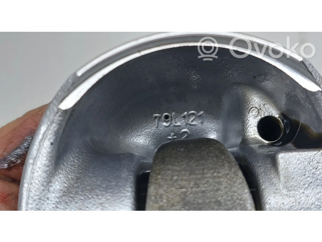 Píst 79L121   Audi Q2 -  pro naftový motor 1.6 DDYA 