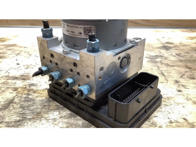 Jednotka ABS 6887510, 6887509   BMW 3 F30 F35 F31 2017