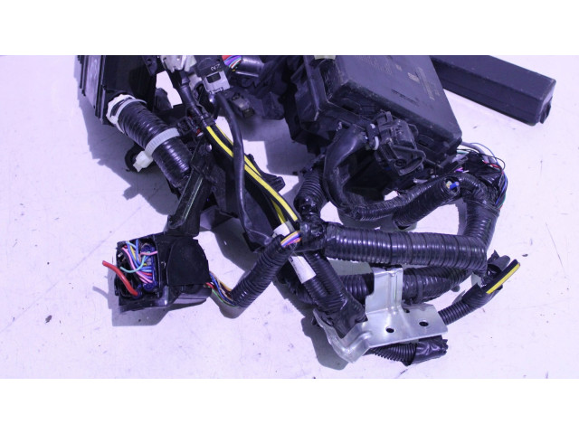   Pojistková skříňka 284B73ZL0A   Nissan Pulsar 2013