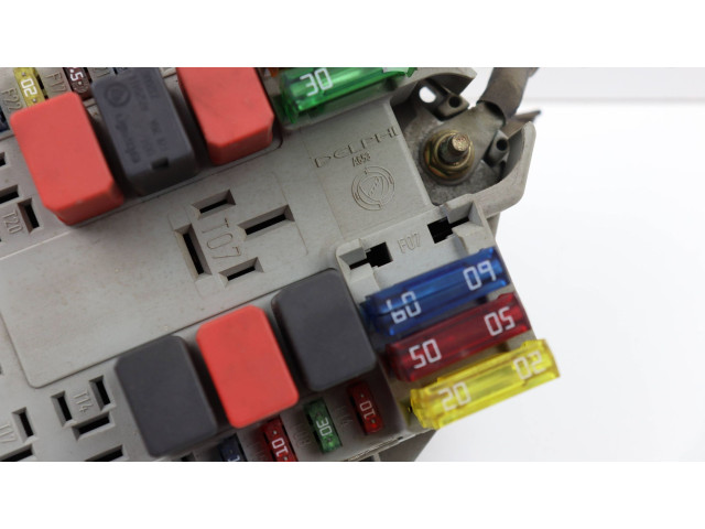 Блок предохранителей 46760249   Fiat Punto (188)    