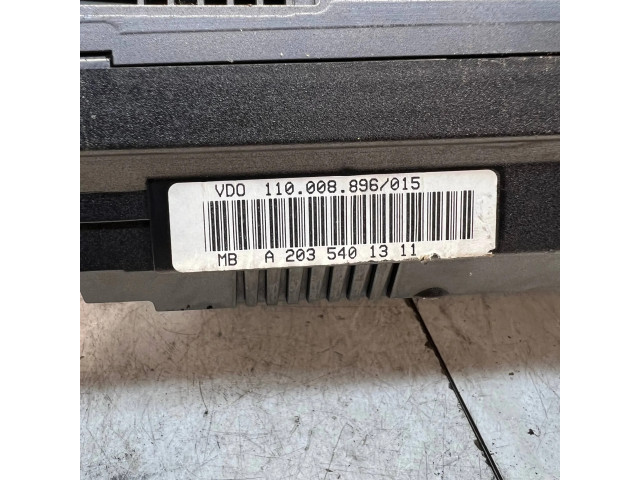 Přístrojová deska  Mercedes-Benz C W203 2004 A2035401311, 110008896015  