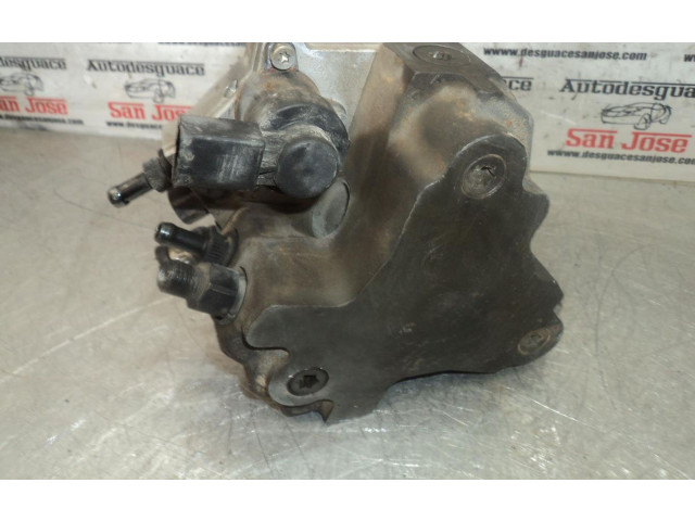 Vstřikovací čerpadlo 057145100B   Audi A8 S8 D2 4D     
