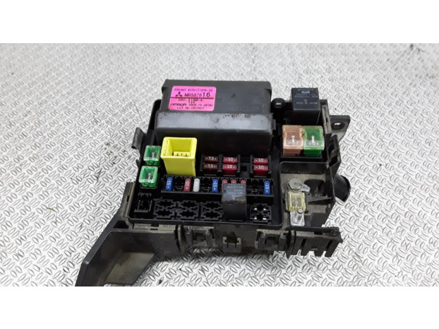 Блок предохранителей MR587816   Mitsubishi Grandis    
