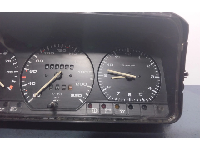 Přístrojová deska  Volkswagen PASSAT B3 1991   