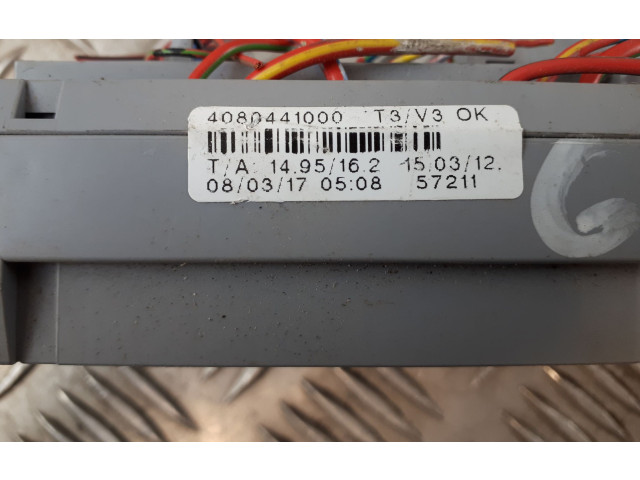 Блок предохранителей 935031302, 935031302   BMW 5 G30 G31    