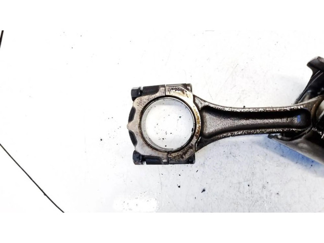 Píst    Mazda 626  pro naftový motor 2.0  