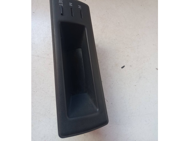 Дисплей    MB652360, MB521560   Mitsubishi Space Runner