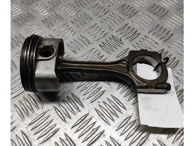 Píst 1326522020, 1310137120   Toyota Prius+ (ZVW40)    2ZR-FXE 