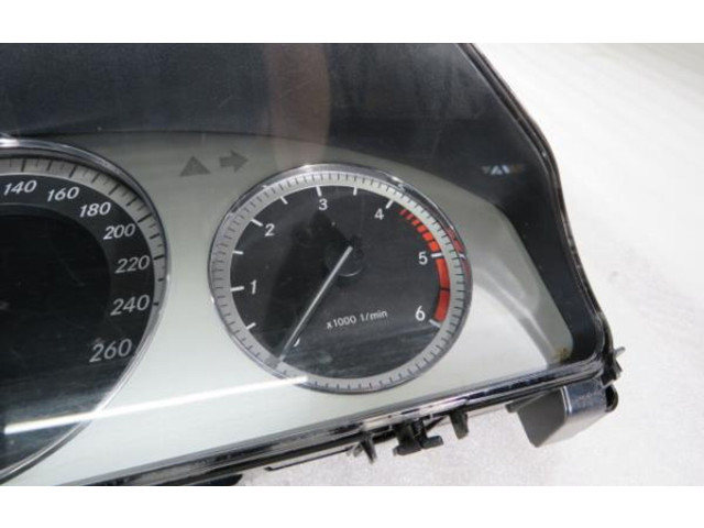 Přístrojová deska  Mercedes-Benz C W204 2009 A2C53245324, A2044400311  