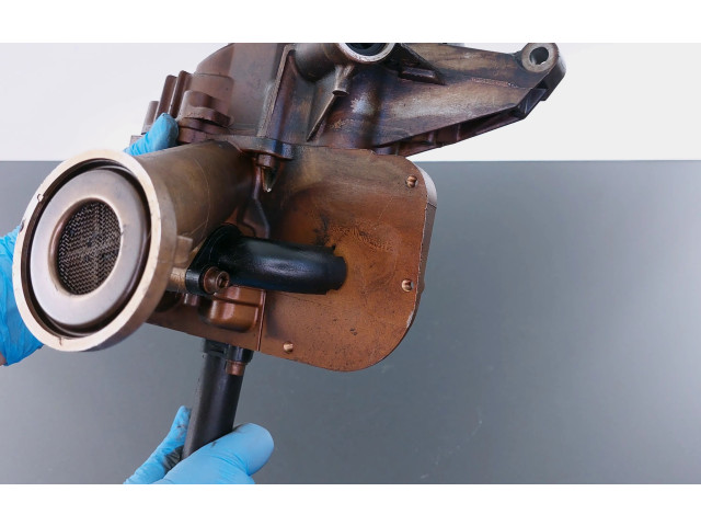 Масляный насос   077115105G  Volkswagen Touareg I 