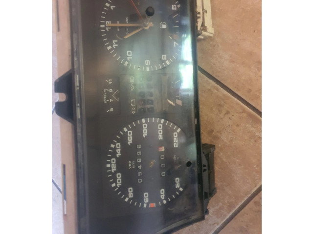 Přístrojová deska  Volkswagen Jetta I 1982 AMP927296  