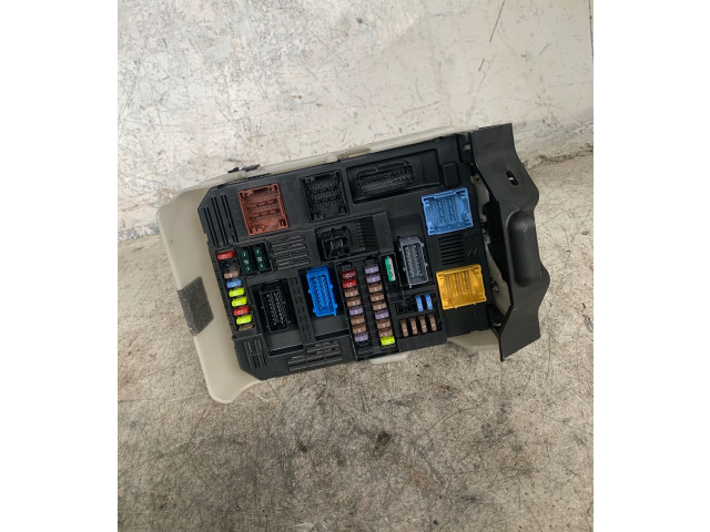 Блок предохранителей 9655321280, 983070768000   Citroen C4 Cactus    