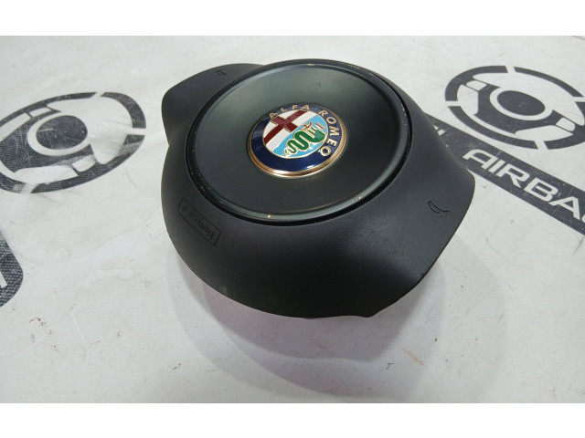 Подушка безопасности водителя 01561194440   Alfa Romeo 4C