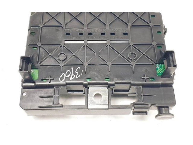 Блок предохранителей 9643498980   Ford Focus    