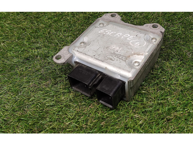 Блок подушек безопасности 5L8414B321DE   Ford Escape
