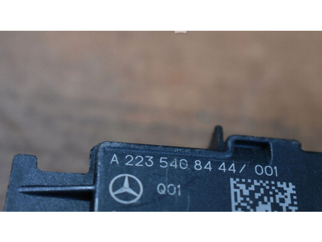   Pojistková skříňka A2235408444555525   Mercedes-Benz C W206 2025