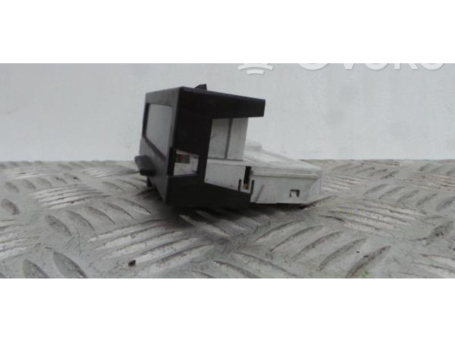 Дисплей    8200350498A, 28078739   Renault Megane II