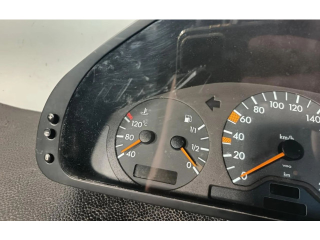 Панель приборов 2025400548   Mercedes-Benz C W202       