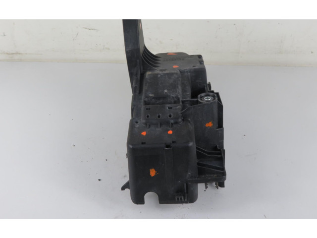   Pojistková skříňka 30728132, 30728132   Volvo V70 2005