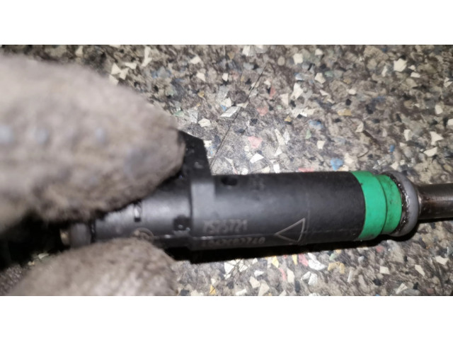 Vstřikovač 7525721   BMW 7 E65 E66  pro benzínový motor 5.0  