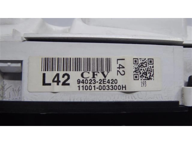 Přístrojová deska  Hyundai Tucson JM 2006 94023-2E420  