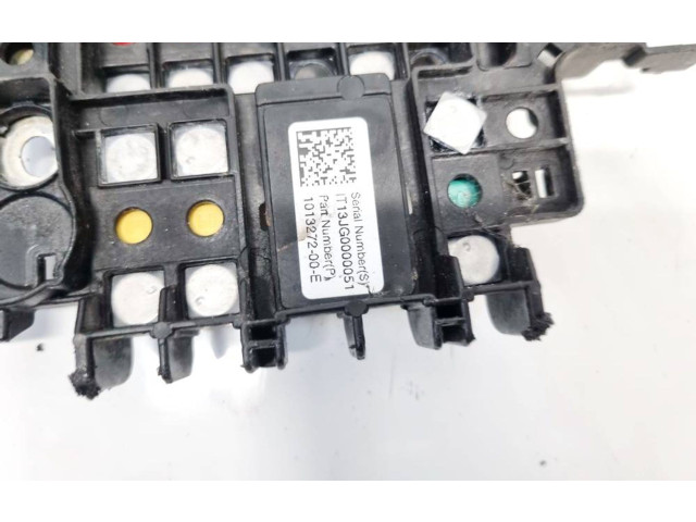 Блок предохранителей  101327200E, 1013272-00-E   Tesla Model S    