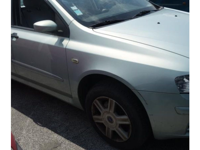  рейка  Колонка рулевая    Fiat Stilo  -  года