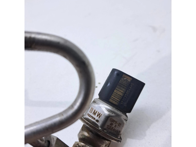 Vstřikovací lišta 13537547599, 7547599   BMW 5 F10 F11  pro benzínový motor 4.4  