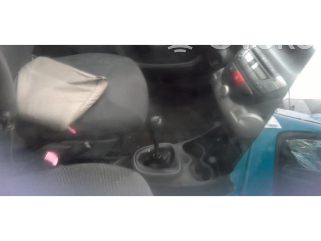 Zpětné zrcátko  Peugeot 107 2006  8153YW  